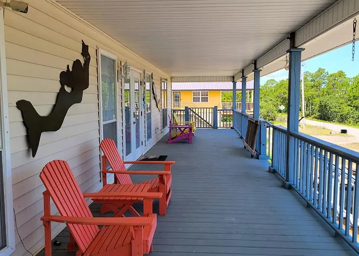 The Mermaid- Newly Refreshed Home, Steps To Shore, Dogs Ok *