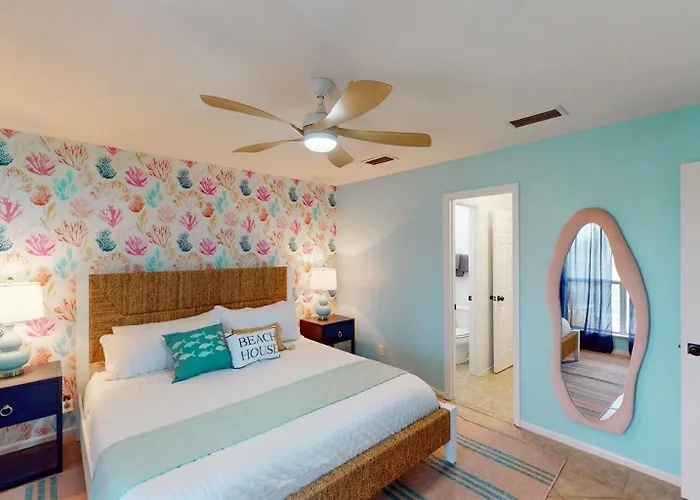 The Mermaid- Newly Refreshed Home, Steps To Shore, Dogs Ok Holiday home Gulf Shores