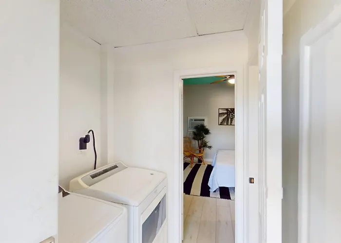 The Mermaid- Newly Refreshed Home, Steps To Shore, Dogs Ok * Gulf Shores
