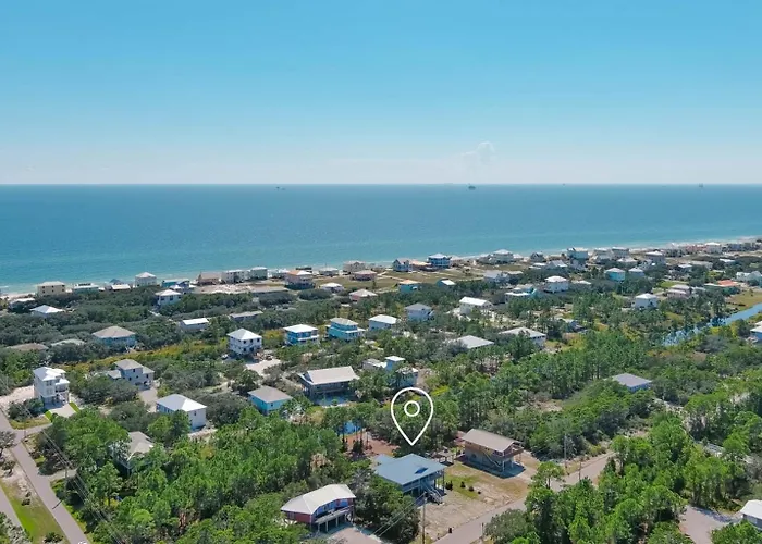 The Mermaid- Newly Refreshed Home, Steps To Shore, Dogs Ok Holiday home Gulf Shores